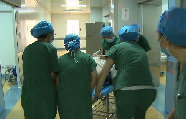 命懸一線!福興婦產醫(yī)院成功搶救一名羊水栓塞產婦_福州福興婦產醫(yī)院